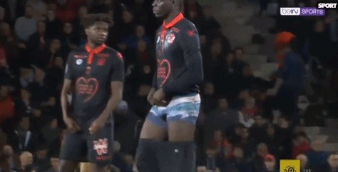 吉格斯阿姆德·迪亚洛已成曼联不可或缺的关键球员（阿姆德·迪亚洛已成曼联阵中不可或缺的关键一环）