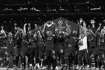 里瓦尔多专栏：如果离开皇马，阿隆索的理想去处是执教利物浦