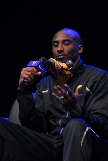 A22推出新欧超赛制：引入国家排名分配名额，保持三层级赛事（A22发布新版欧超方案：依据国家排名分配席位，延续三层级结构）