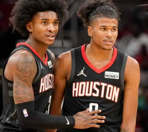 图片报：尤文和费内巴切想冬窗签磁卡，但球员不考虑提前离队（图片报：尤文与费内巴切有意冬窗引进磁卡，球员暂不考虑提前离队）