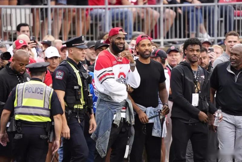 U21联赛综述：西海岸16-1狂胜昆明，争冠组英博、浙江4连胜（U21联赛盘点：西海岸16-1横扫昆明，争冠组英博与浙江豪取四连胜）