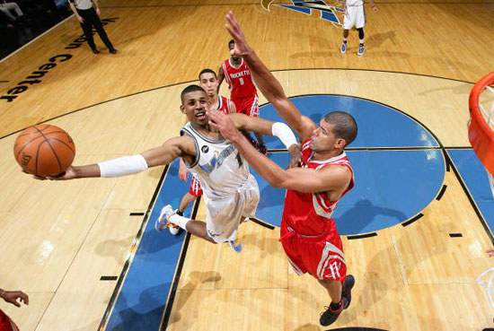 英超前瞻：阿森纳近十轮不败领跑，布伦特福德客场两连败（英超前瞻：阿森纳十轮不败登顶，布伦特福德客场遭两连败）