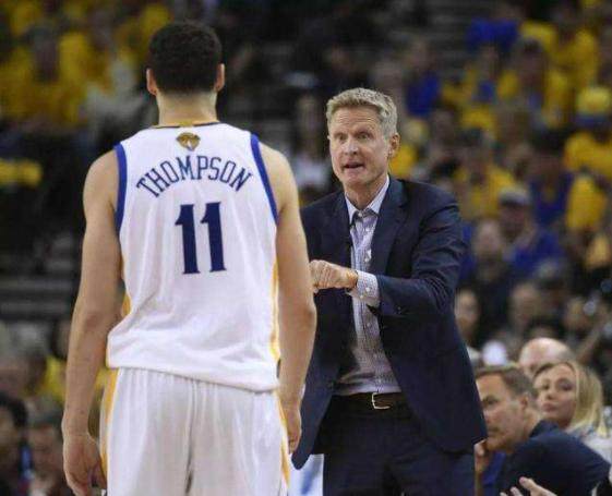 曼城险胜富勒姆 哈兰德创造纪录福登火力全开助蓝月亮锁定三分（曼城险过富勒姆：哈兰德破纪录，福登爆发助蓝月亮全取三分）